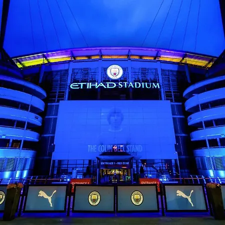 The Upside Down House Near Coop Live Arena , Etihad And Mcr City Centre Manchester Exterior photo